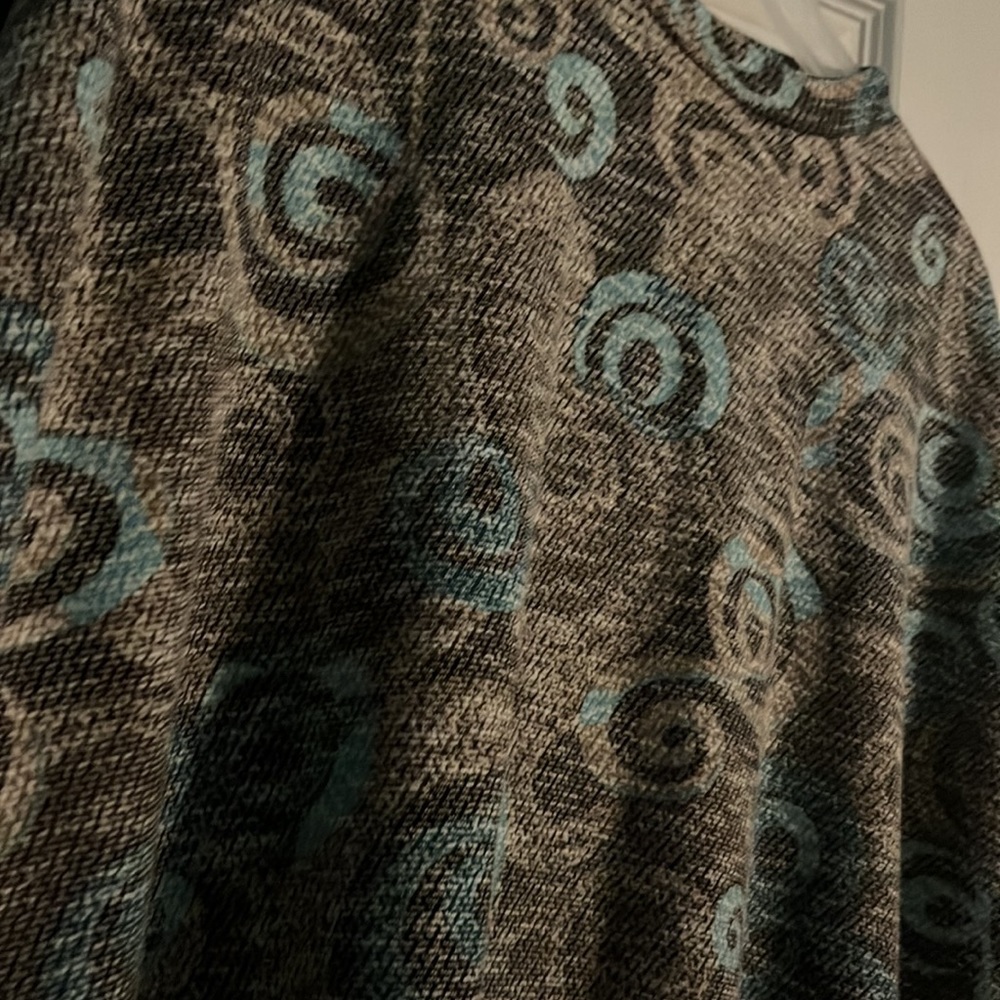 EUC-  Multi Color Textured Top - Picture 3 of 5